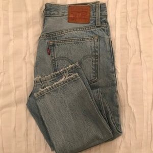 Levi's High Waisted Light Wash Jeans Size 26